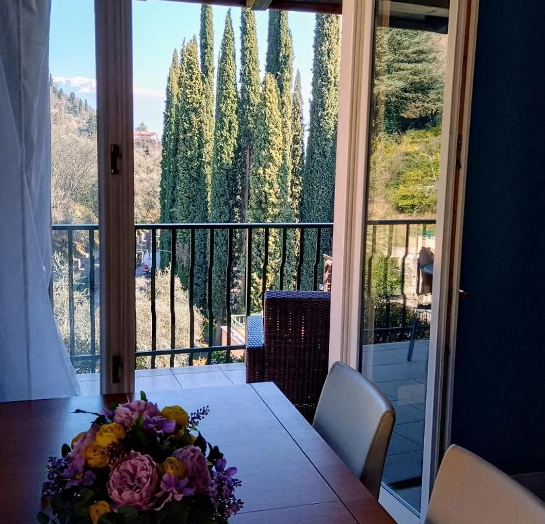 Apartment La Verbena A Fianco Del Vittoriale, Vista Piscina, 10 Minuti A Piedi Dal Lungo Lago Gardone Riviera