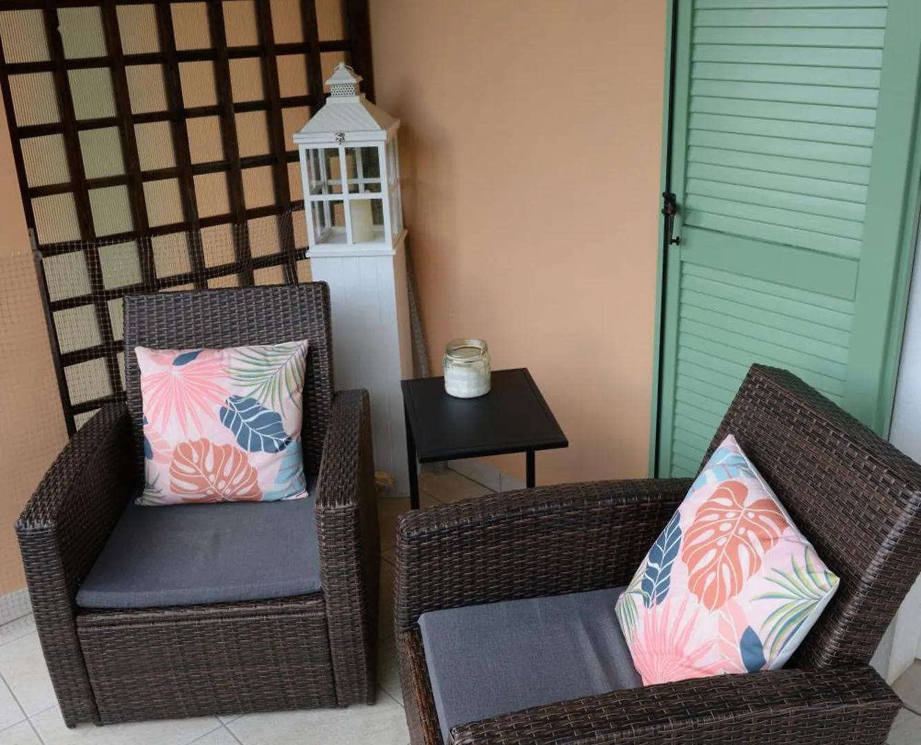 Apartment La Verbena A Fianco Del Vittoriale, Vista Piscina, 10 Minuti A Piedi Dal Lungo Lago