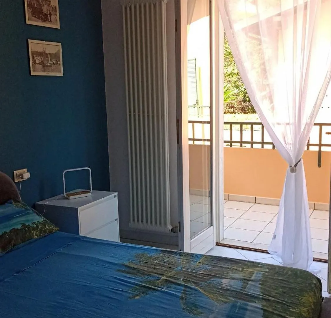 La Verbena A Fianco Del Vittoriale, Vista Piscina, 10 Minuti A Piedi Dal Lungo Lago Apartment