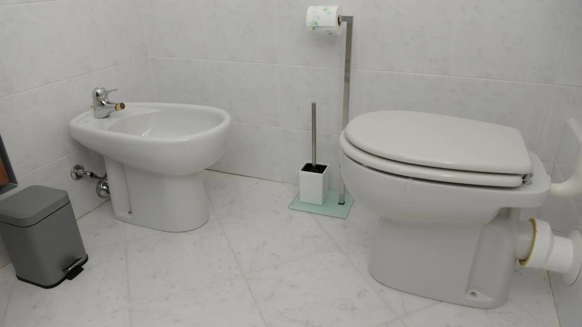 La Verbena A Fianco Del Vittoriale, Vista Piscina, 10 Minuti A Piedi Dal Lungo Lago Apartment